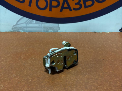 Замок двери задний левый RA6