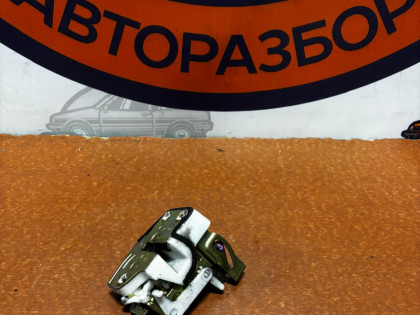 Замок двери задний левый RA8 RA6