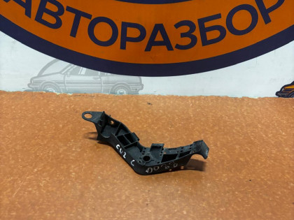 Крепление бампера заднее левое CU2