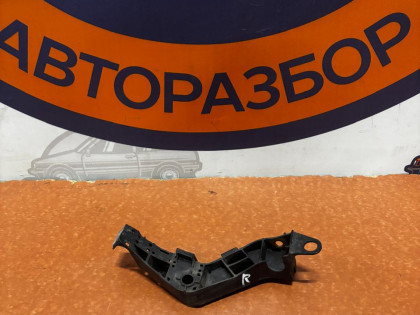 Крепление бампера заднее правое CU2 CU1