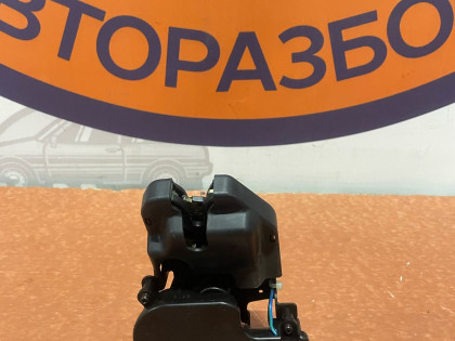 Замок багажника CL8