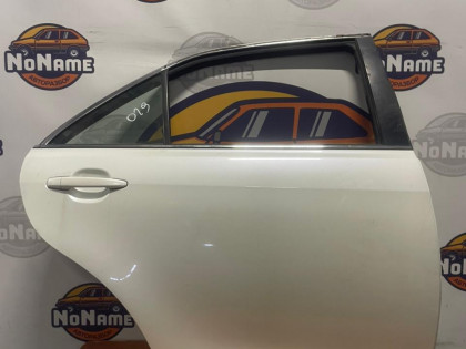 Дверь задняя правая ACV40