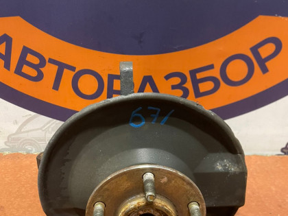 Ступица передняя левая CU2W