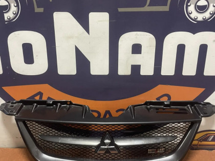 Решетка радиатора CU2W