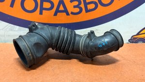 Патрубок воздушного фильтра MR968762 MITSUBISHI AIRTREK