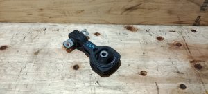 Подушка двигателя 50890-SMA-981 HONDA STREAM