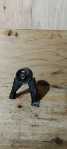 Подушка двигателя MR554541 MITSUBISHI AIRTREK