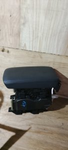 Бардачок подлокотник 83450-TL3-J01ZA HONDA ACCORD