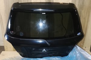 Дверь багажника MR954463 MITSUBISHI AIRTREK