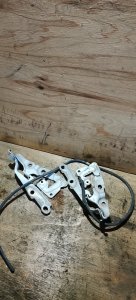 Петли капота 53420-33180 TOYOTA CAMRY