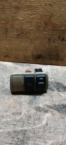 Кнопка открывания люка 35830-SEA-003 HONDA ACCORD