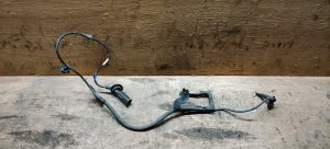 Датчик ABS передний правый 4670A576 MITSUBISHI OUTLANDER