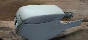 Бардачок подлокотник 58905-33310-E0 TOYOTA CAMRY