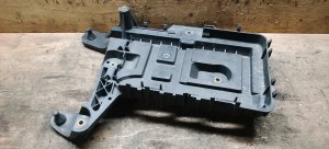 Крепление аккумулятора 1K0915325B AUDI A4