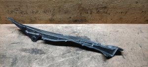 Накладка крыла Правая 74105-SJA-A0 HONDA LEGEND